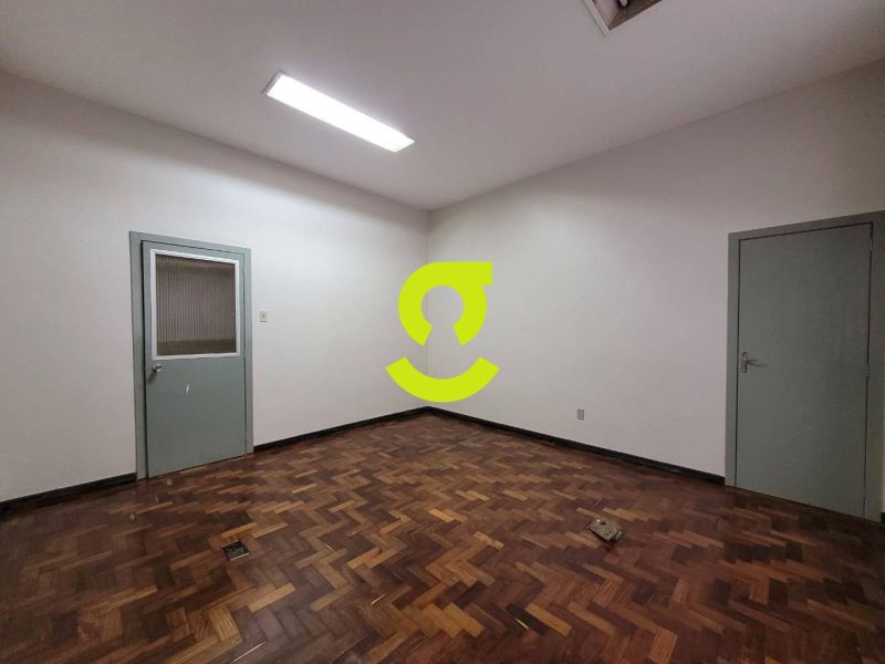Sala Comercial 333m no Centro Histrico  Estrutu...