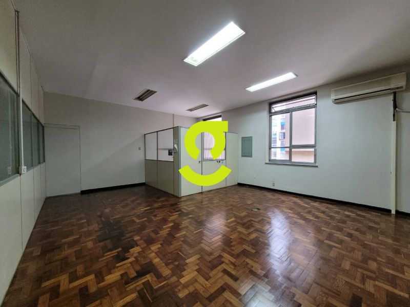 Sala Comercial 333m no Centro Histrico  Estrutu...