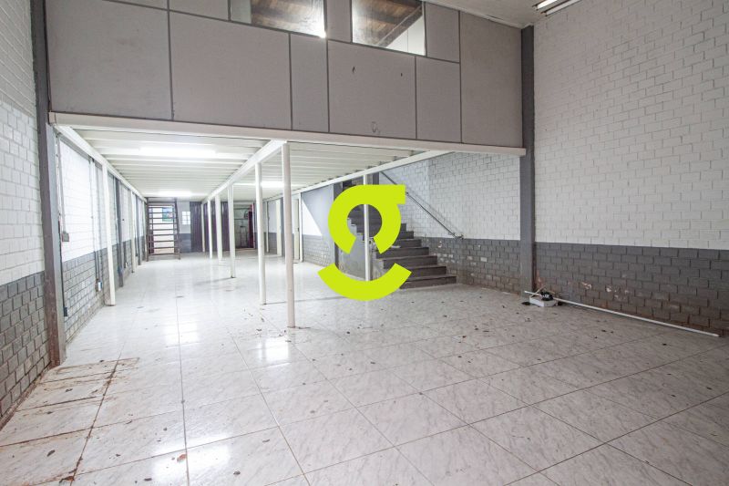 Prdio Comercial no bairro SO GERALDO em PORTO ALEGRE