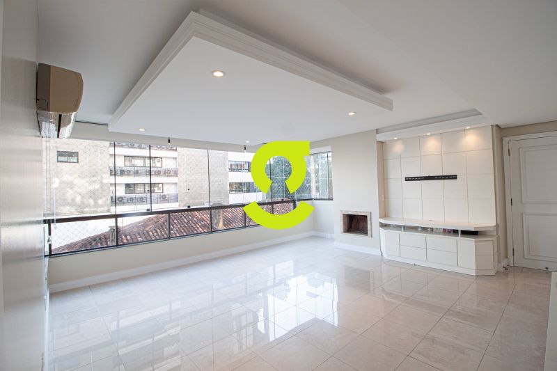 Apartamento de 122m no Petrpolis - 3 dorm, Larei...