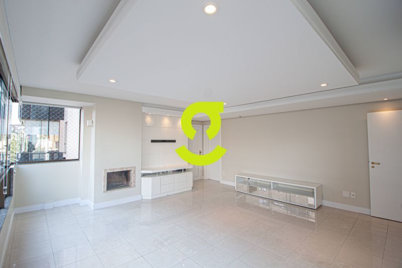 Apartamento de 122m no Petrpolis - 3 dorm, Larei...