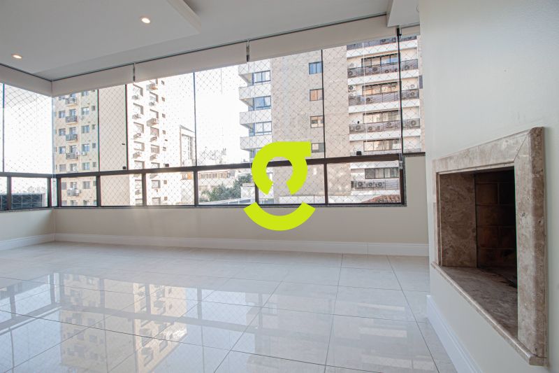 Apartamento de 122m no Petrpolis - 3 dorm, Larei...