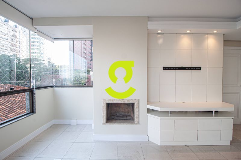 Apartamento de 122m no Petrpolis - 3 dorm, Larei...