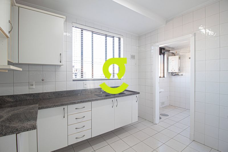 Apartamento de 122m no Petrpolis - 3 dorm, Larei...