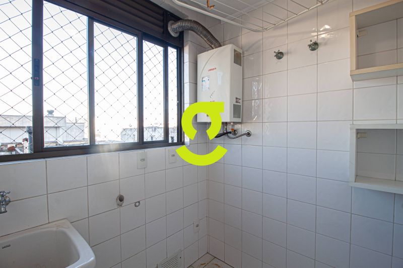 Apartamento de 122m no Petrpolis - 3 dorm, Larei...