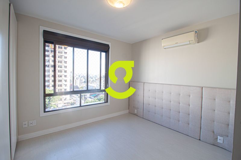 Apartamento de 122m no Petrpolis - 3 dorm, Larei...