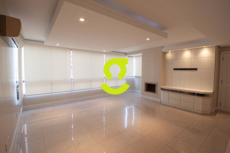 Apartamento de 122m no Petrpolis - 3 dorm, Larei...