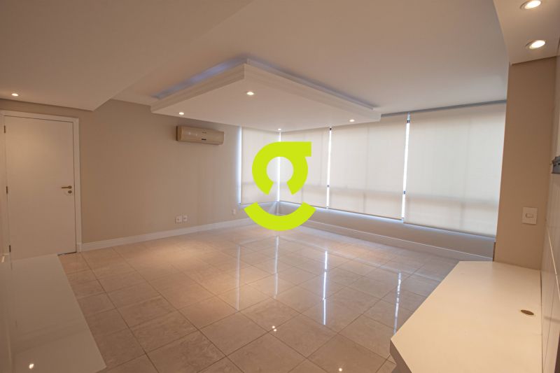 Apartamento de 122m no Petrpolis - 3 dorm, Larei...