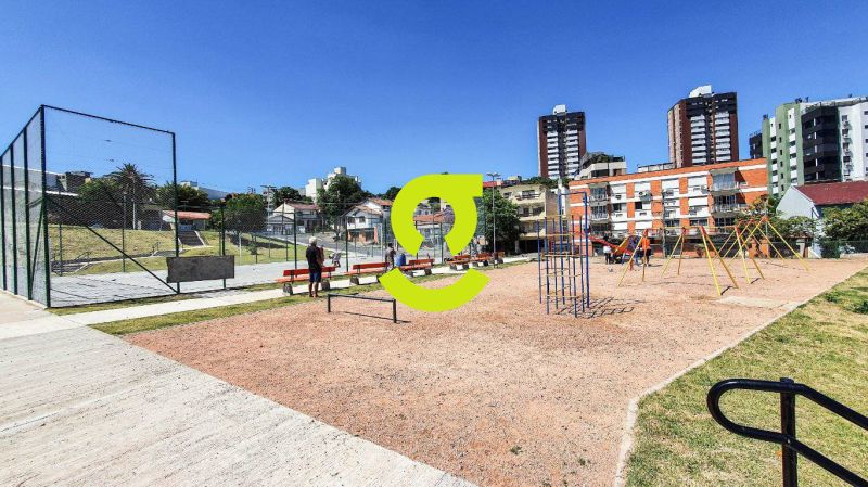 Apto com 2 Dorms, Sute e Churrasqueira  Condomn...