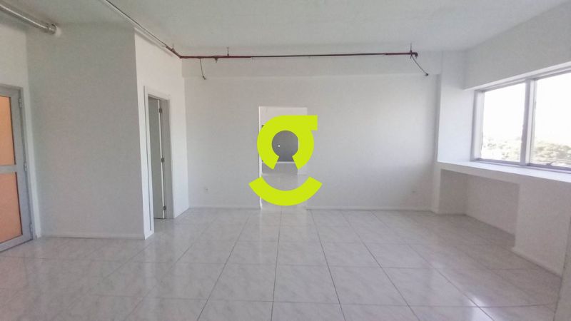 Conjunto comercial no Rossi Business, 337m, 9 ban...