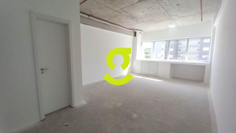 Sala comercial, 71m,  banheiro e 2 vaga coberta n...