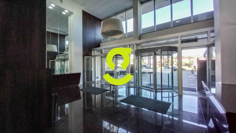 Sala comercial, 71m,  banheiro e 2 vaga coberta n...