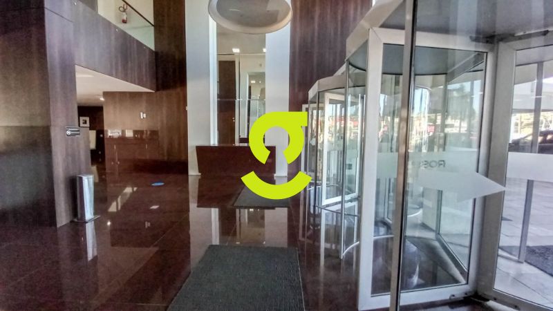 Sala comercial no Rossi Business, 106m, 3 banheir...