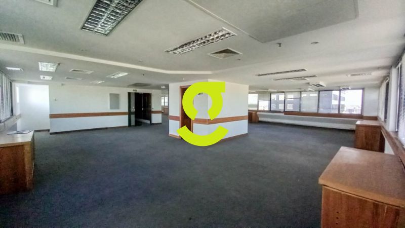 Sala comercial, andar inteiro, 380m priv, 4 banhei...