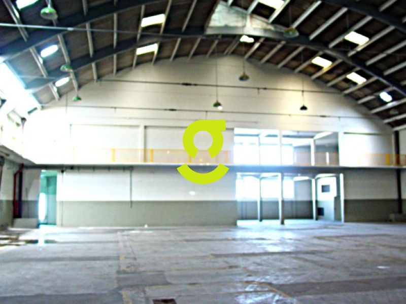 Pavilho de 3.500m no Quarto Distrito - P-direit...