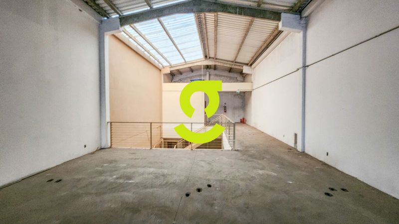 tima loja comercial, 550m c/ mezanino e 3 vagas!