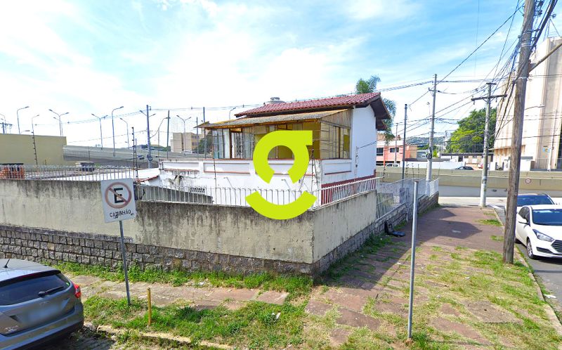 Ampla Casa para Locao em Ponto Estratgico / 273...