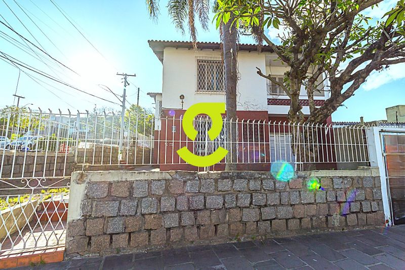 Ampla Casa para Locao em Ponto Estratgico / 273...