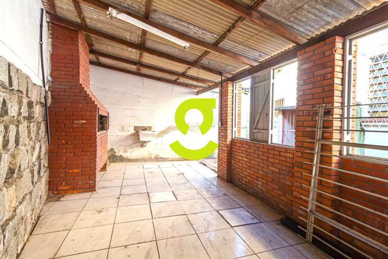 Ampla Casa para Locao em Ponto Estratgico / 273...