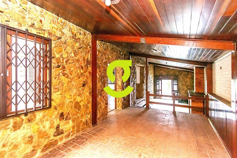 Casa Comercial com 206m na Wenceslau Escobar  Vi...