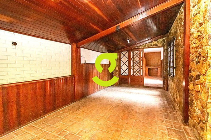 Casa Comercial com 206m na Wenceslau Escobar  Vi...