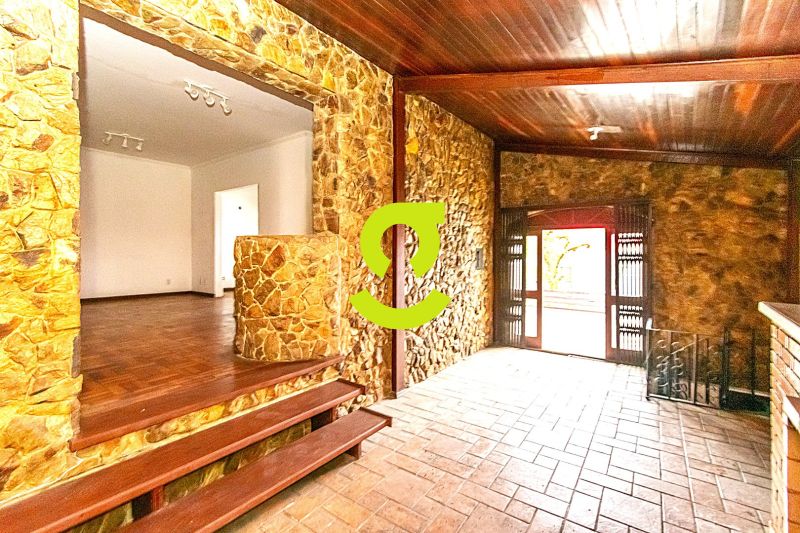 Casa Comercial com 206m na Wenceslau Escobar  Vi...