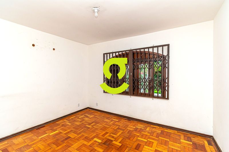 Casa Comercial com 206m na Wenceslau Escobar  Vi...