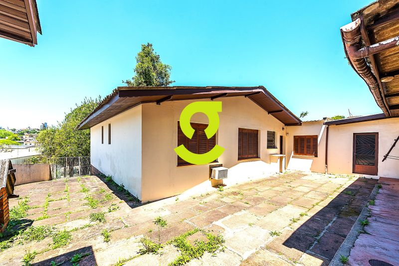 Casa Comercial com 206m na Wenceslau Escobar  Vi...