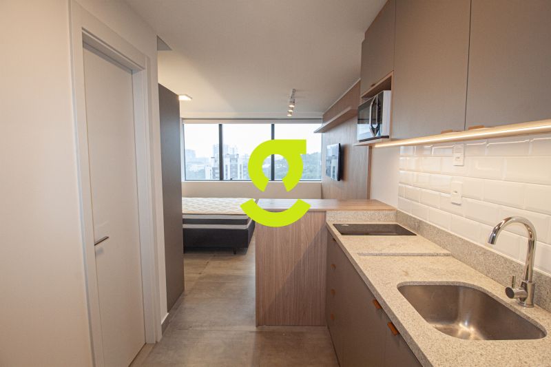 Loft MOBILIADO, 32m priv, andar alto, vista espeta...