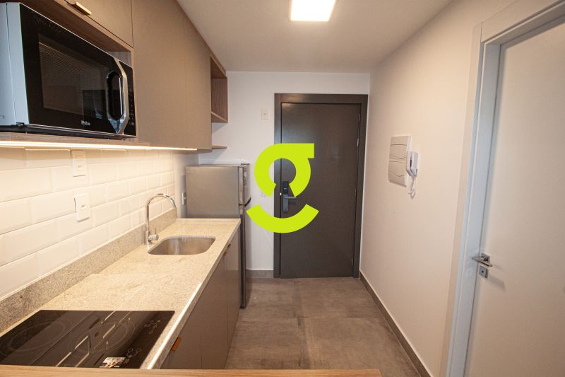 Loft MOBILIADO, 32m priv, andar alto, vista espeta...