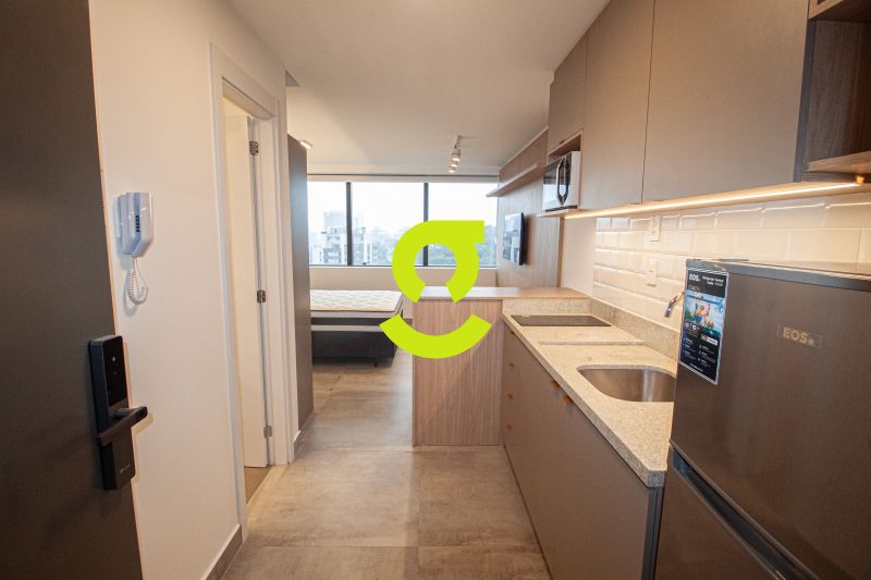 Loft MOBILIADO, 32m priv, andar alto, vista espeta...