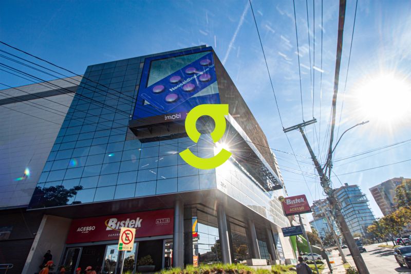 Loja em avenida de 1.579m + 500 vagas de garagem ...