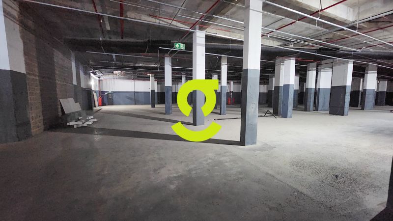 Loja em avenida de 1.579m + 500 vagas de garagem ...
