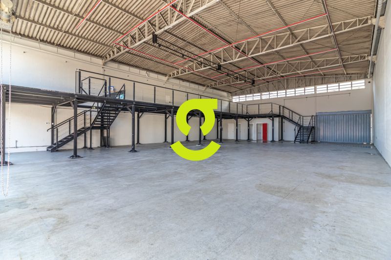 LOJA COMERCIAL - 430 m - P DIREITO DUPLO - VAGA ...