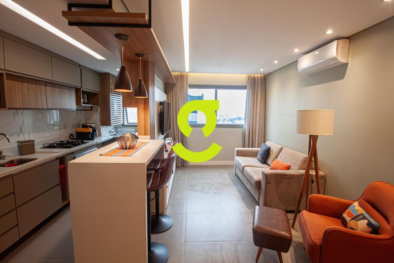 Excelente apto, MOBILIADO e DECORADO, andar alto, ...
