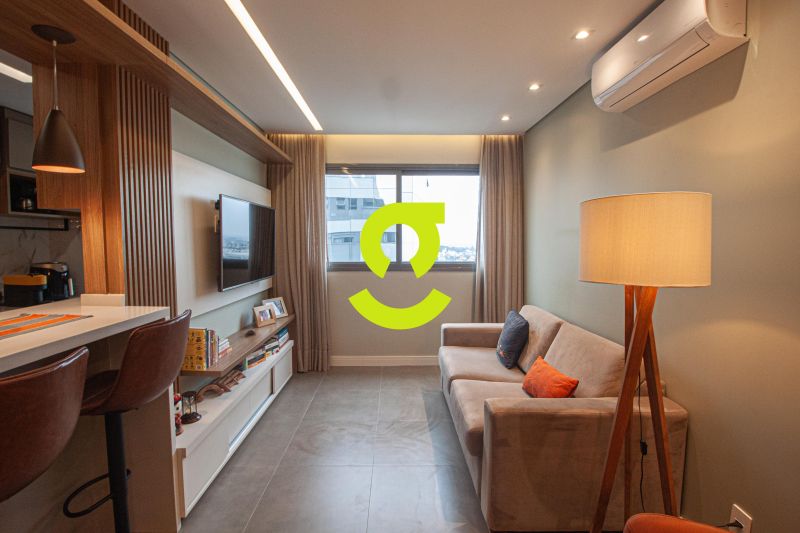 Excelente apto, MOBILIADO e DECORADO, andar alto, ...