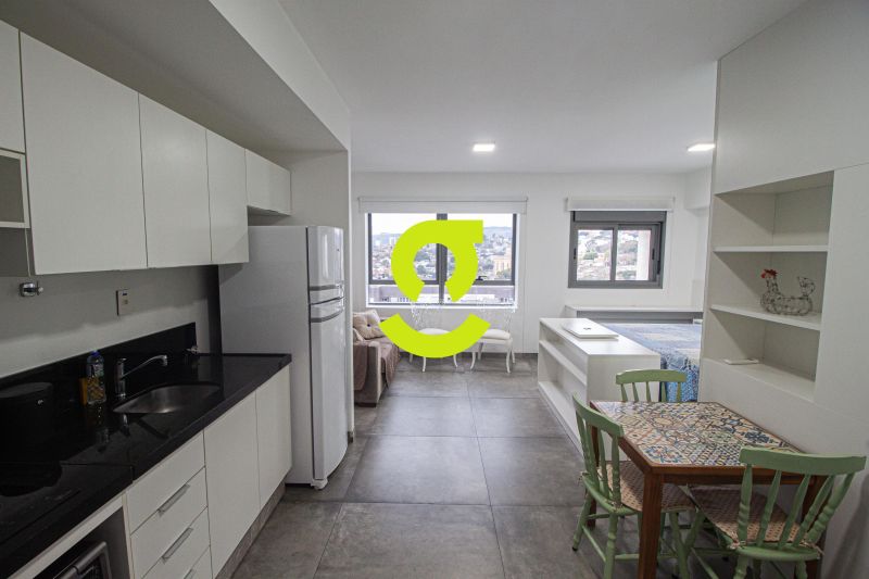 LOFT MOBILIADO, ANDAR ALTO, UMA VAGA! INFRA COMPLE...