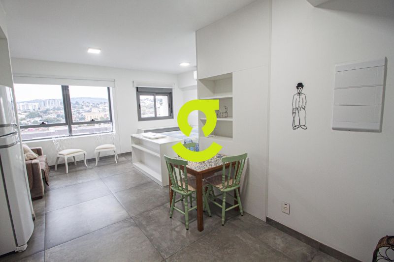 LOFT MOBILIADO, ANDAR ALTO, UMA VAGA! INFRA COMPLE...