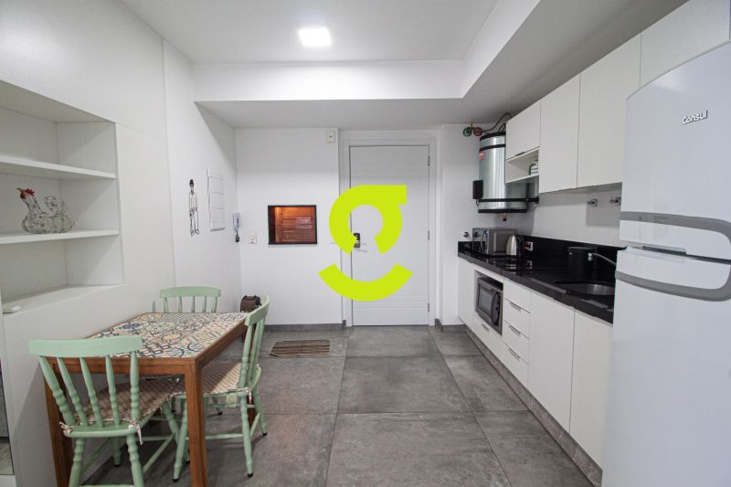 LOFT MOBILIADO, ANDAR ALTO, UMA VAGA! INFRA COMPLE...
