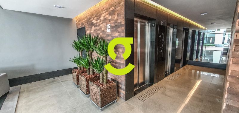 LOFT MOBILIADO, ANDAR ALTO, UMA VAGA! INFRA COMPLE...