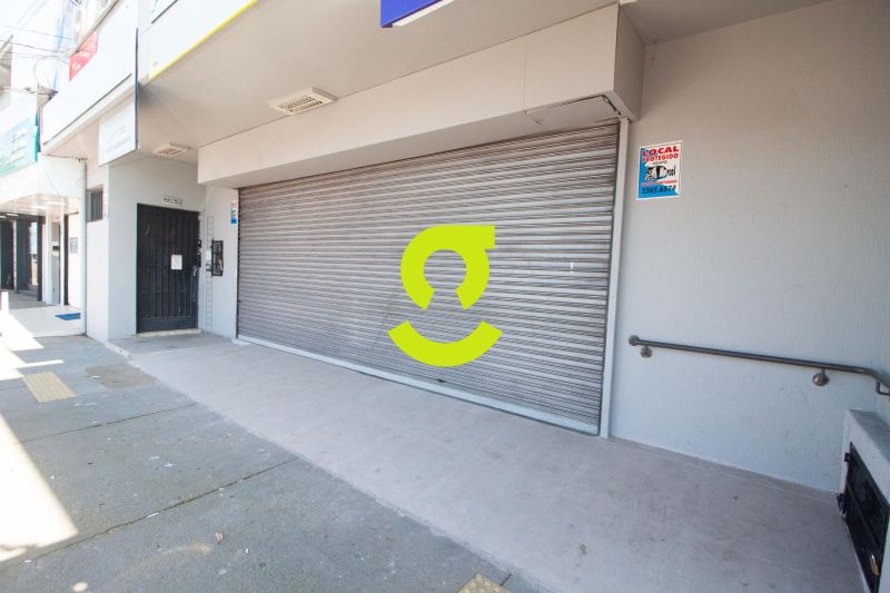 Loja Impecvel 320m na Assis Brasil - Fachada Amp...