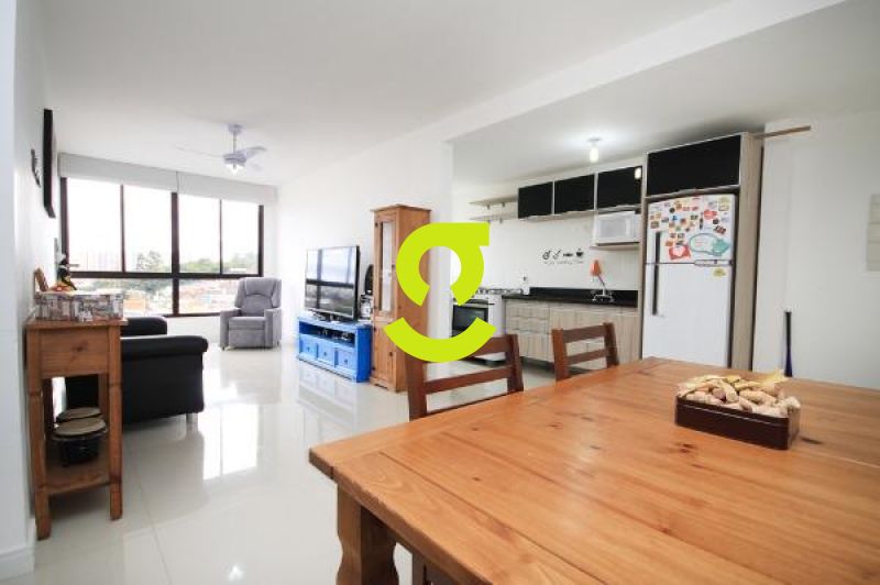 Apto semi mobiliado, 72m, 2 dorm, vaga coberta e i...