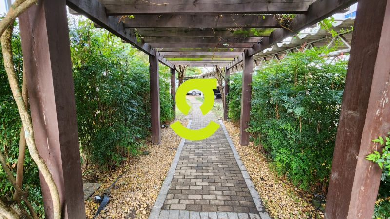 Apto semi mobiliado, 72m, 2 dorm, vaga coberta e i...