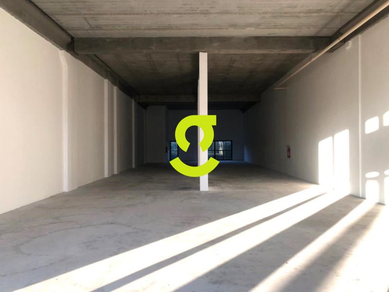 Loja na Av. Ipirangade de 802m no Empreendimento ...