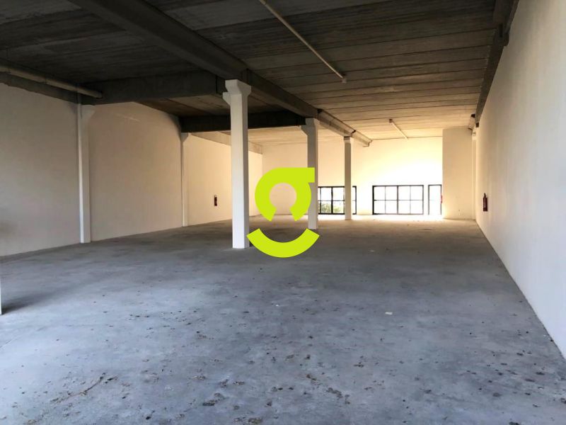 Loja na Av. Ipirangade de 802m no Empreendimento ...