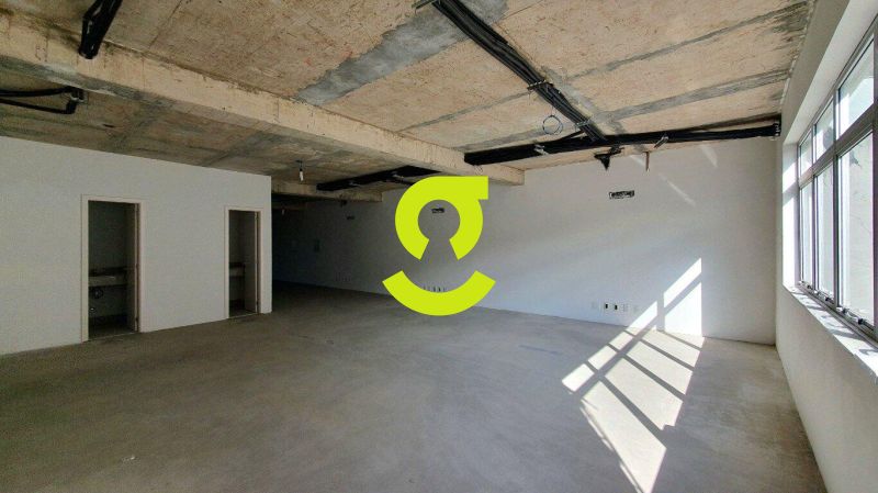 Imponncia, localizao e prestgio - sua sede no ...