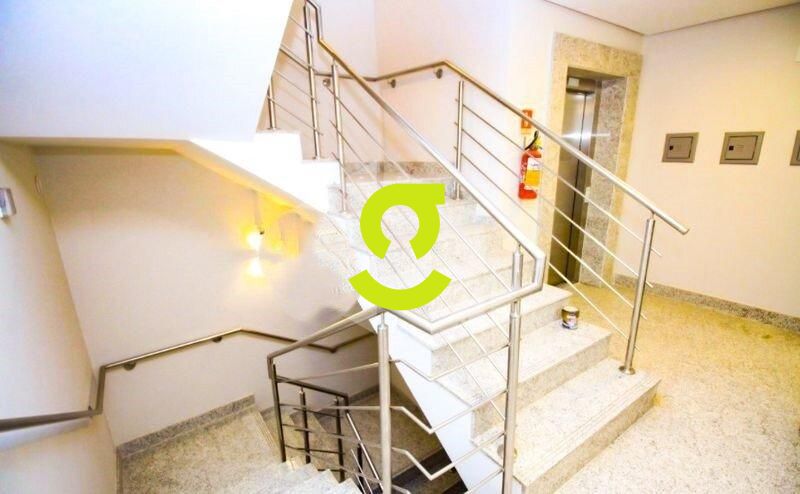 Imponncia, localizao e prestgio - sua sede no ...