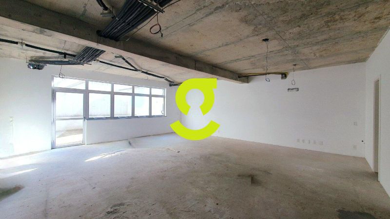 Imponncia, localizao e prestgio - sua sede no ...