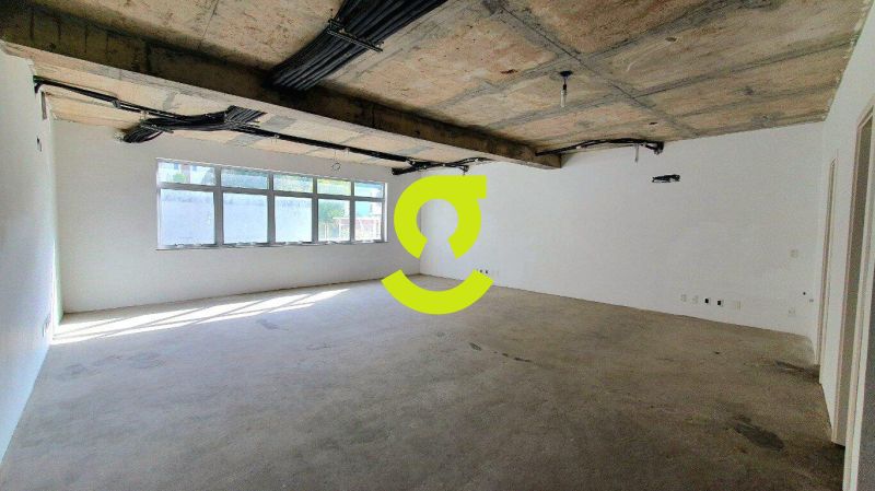 Imponncia, localizao e prestgio - sua sede no ...