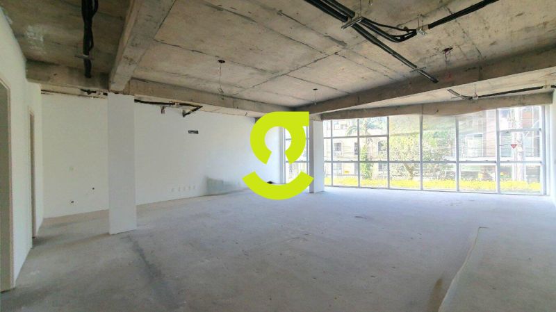 Imponncia, localizao e prestgio - sua sede no ...